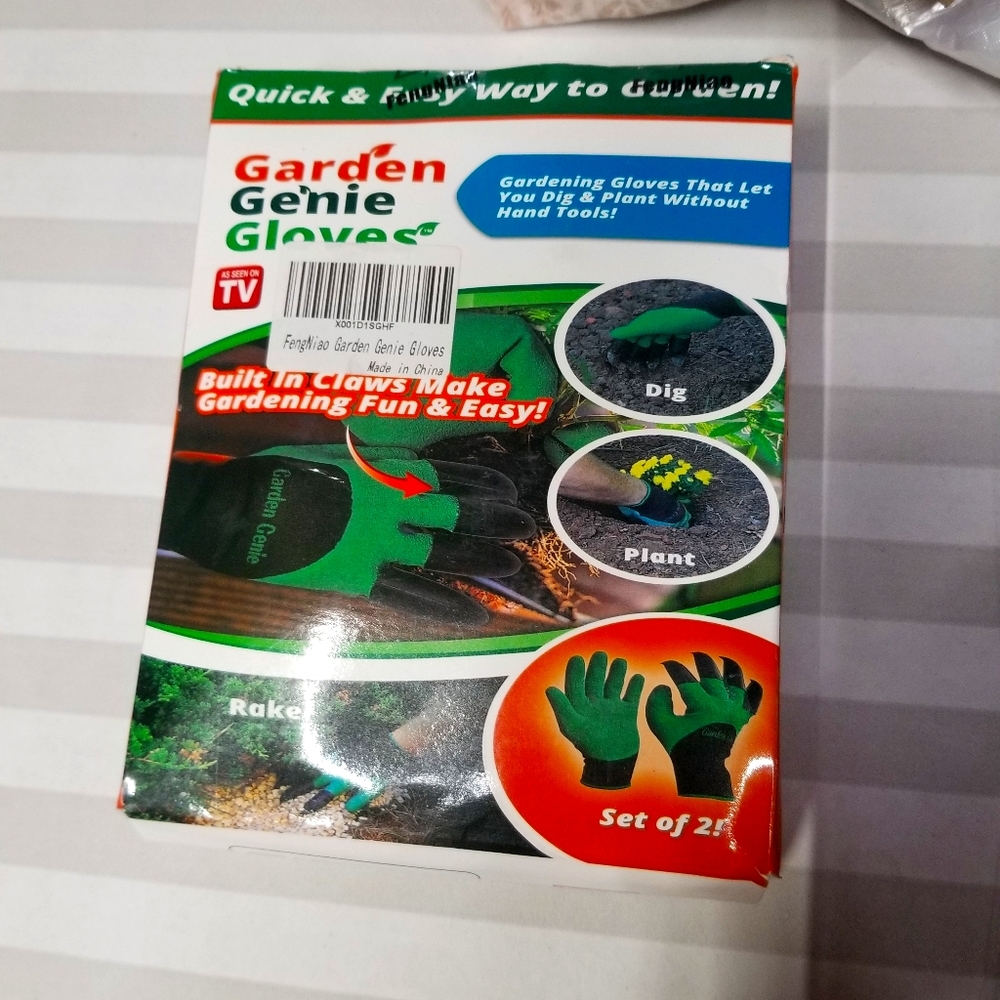 Gardening gloves